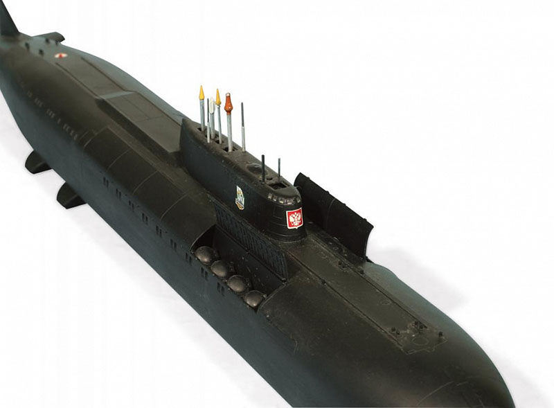 Модель - Курск атомная подводная лодка. Масштаб:1/350.. 