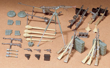 Модель - Набор вооружения немецких солдат (24 вида оружия) (1:35). 