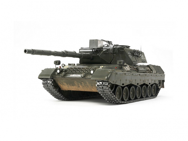 Модель - Танк Леопард Leopard А4 с фигурой командира. 