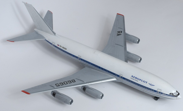 Модель - Пассажирский лайнер Ил-86. 