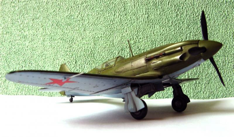 Модель - Советский высотный истребитель МиГ-3. 