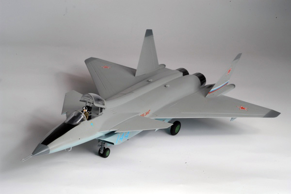 Модель - Российский истребитель МиГ 1.44. 