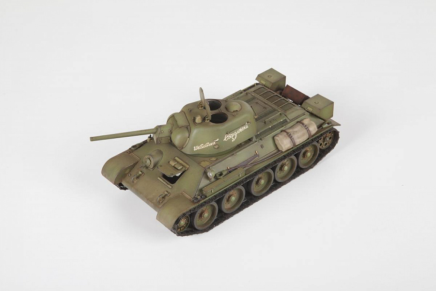 Модель - Т-34/76 1943 УЗТМ Советский средний танк. 