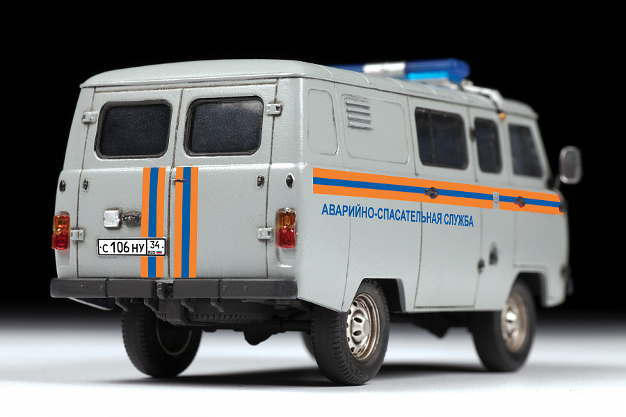 Модель - УАЗ 3909 Аварийно-спасательная служба. 