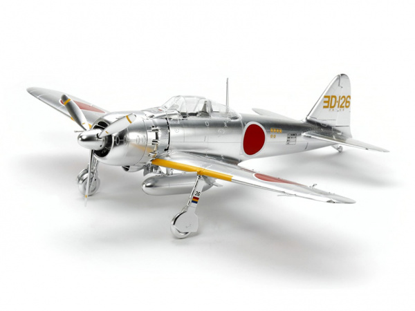 Модель - Mitsubishi A6M5 (ZEKE) Zero Fighter Silver Plated (1:72). 