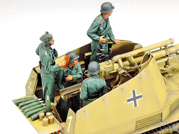 Модель - Немецкая самоходная гаубица Wespe «Итальянский фронт» с 4-мя. 