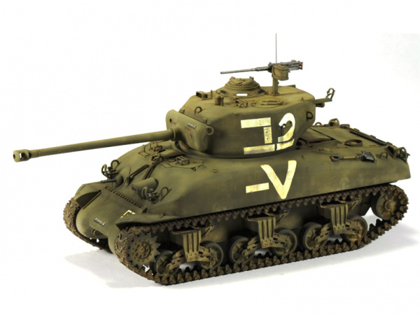 Модель - Израильский танк M1 Super Sherman с двумя фигурами (1:35). 