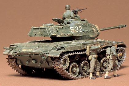 Модель - Немецкий средний танк Panzerkampfwagen IV Ausf H с фигурой т. 