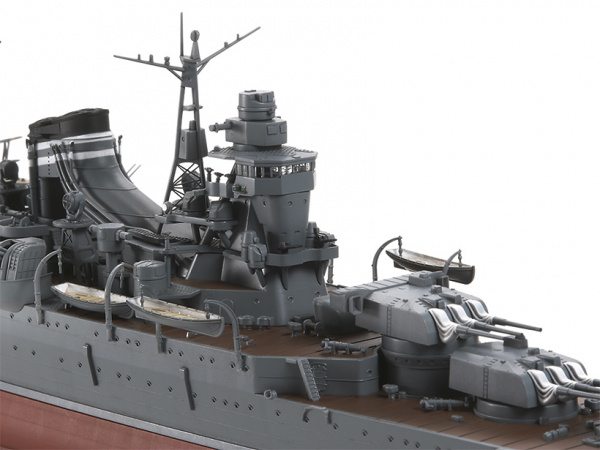 Модель - Японский лёгкий крейсер Mikuma (1:350). 